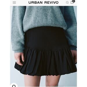Urban Revivo Black Bubble Hem Mini Skirt A-Line High Waist Size US 10 NWT

⸻